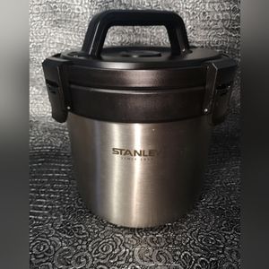 Stanley Vacuum Insulated Food Jar Camp Crock 2.8 litres   hot/cold
